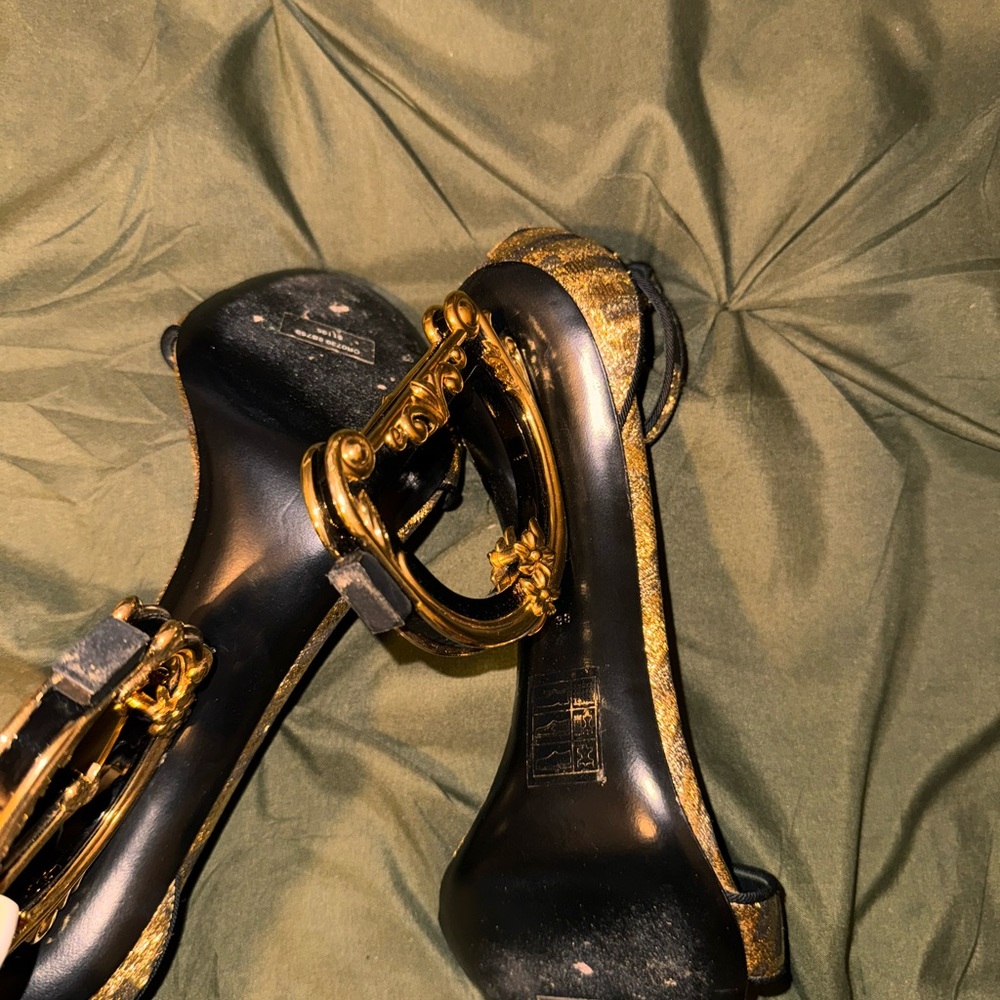 D&G heels - Picture 4 of 5